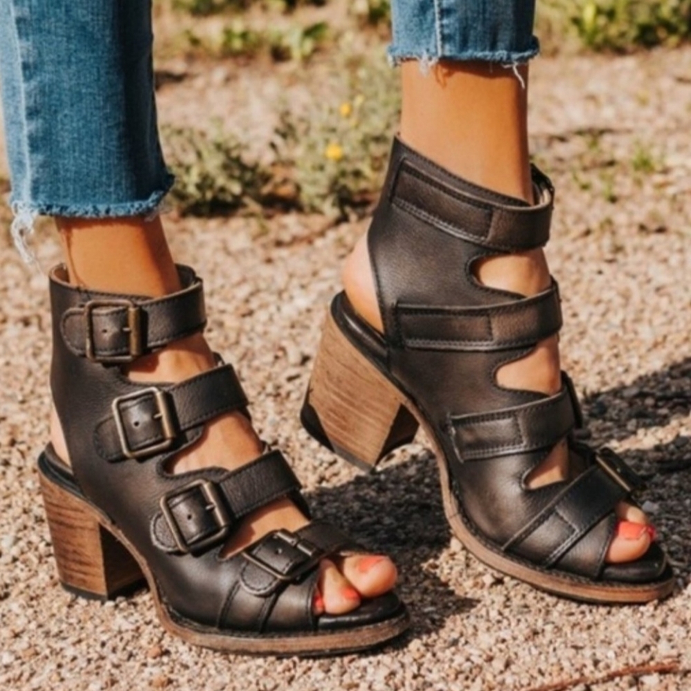 NWB- Original Freebird By Steven Quail Sandals